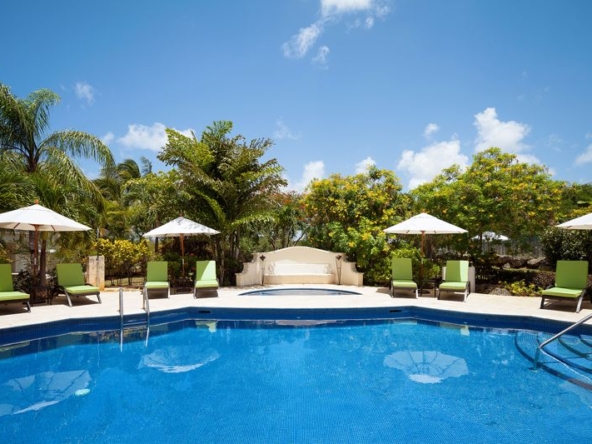 pool at three bedroom house near the sea Battaleys Mews 18