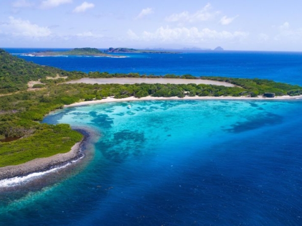 For sale The Exclusive Saline Island Sea Views