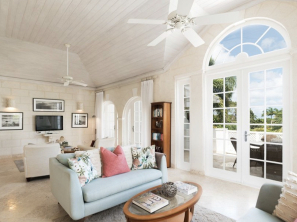 The living room at Royal Villa 18