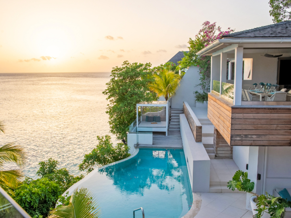 beachfront access Portobello Villa at sunset